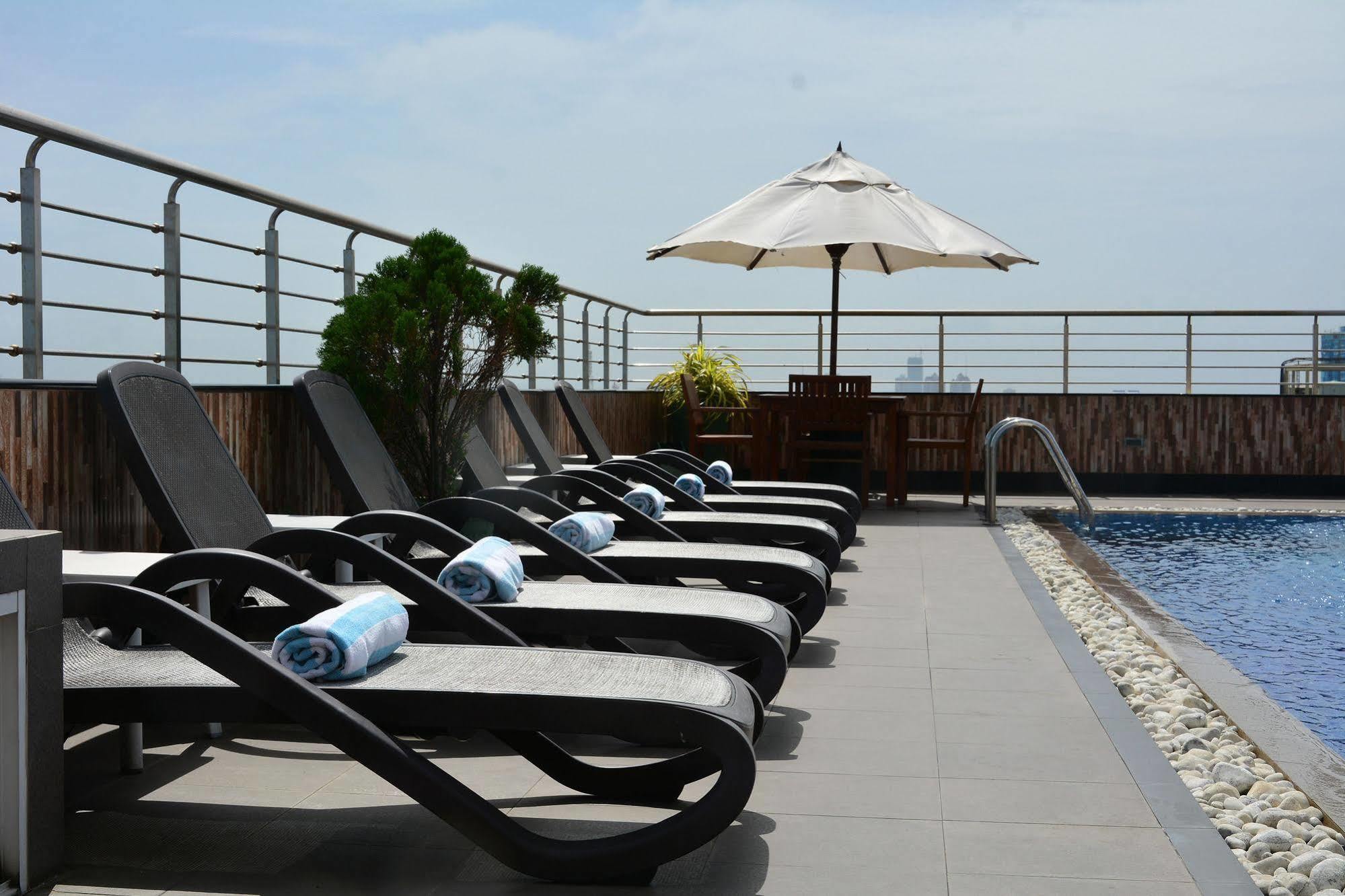 Pearl Grand Hotel Kolombo Bagian luar foto